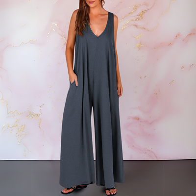 Julie™ | Bekväm jumpsuit med V-ringning och vida ben